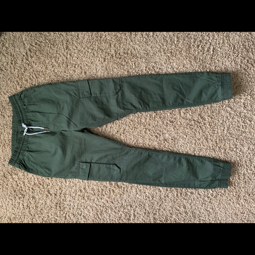 Brand new H&M cargo joggers olive